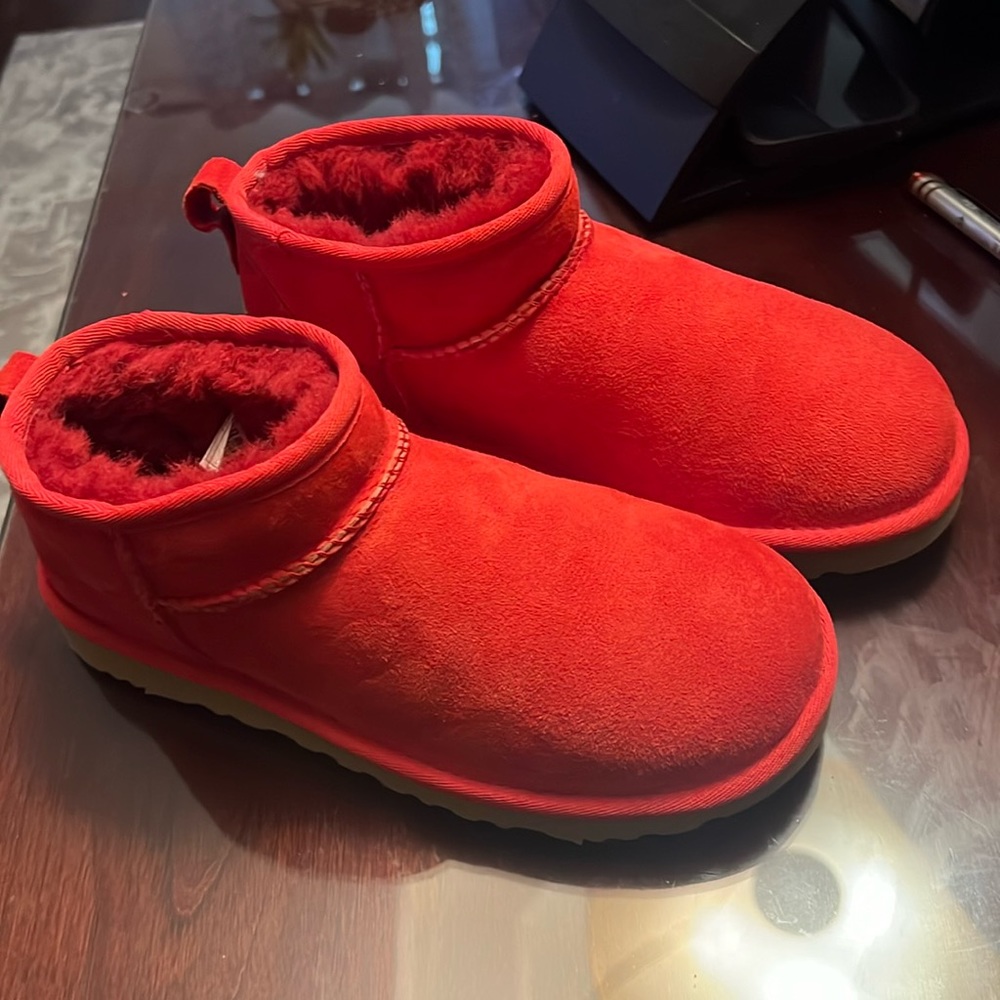 Ugg ultra mini